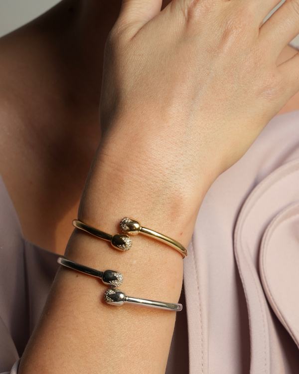 Tulip LOOP cuff