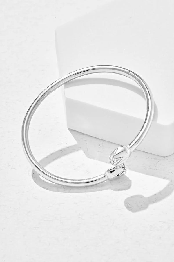 Tulip loop cuff
